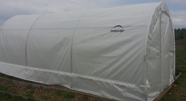 Теплица ShelterLogic с круглой крышей и дверью Теплица ShelterLogic с круглой крышей и дверью